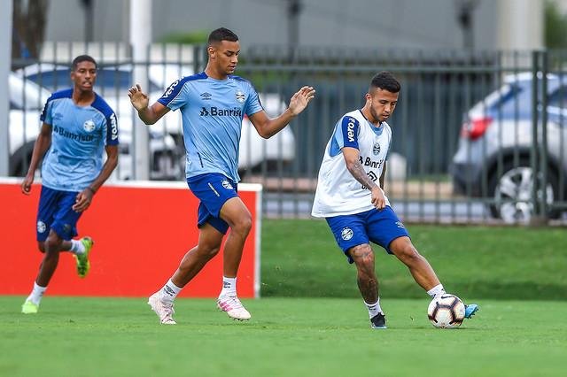 Matheus Henrique dever&aacute; estar no meio-campo do Gr&ecirc;mio diante do Libertad