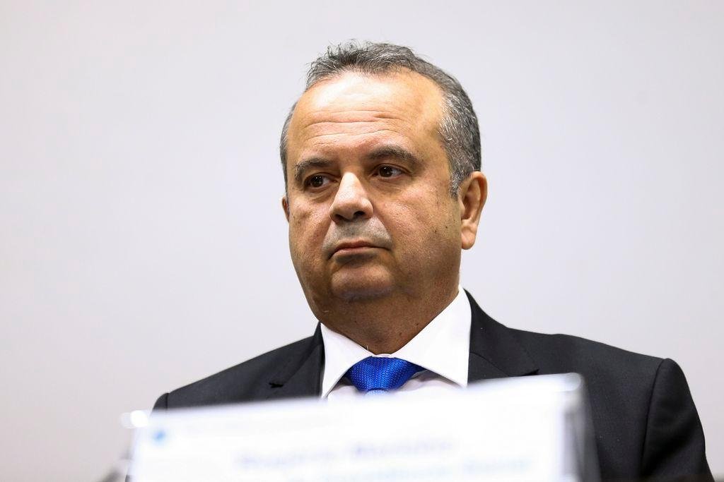 Marinho n&atilde;o detalhou motivos para restri&ccedil;&atilde;o de acesso aos estudos