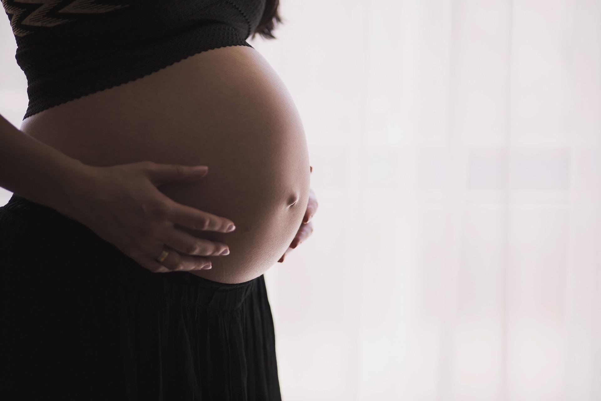 Problema &eacute; mais comum entre mulheres negras e gesta&ccedil;&otilde;es de g&ecirc;meos