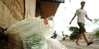 Uso de sacolas plásticas é questionado por vereador