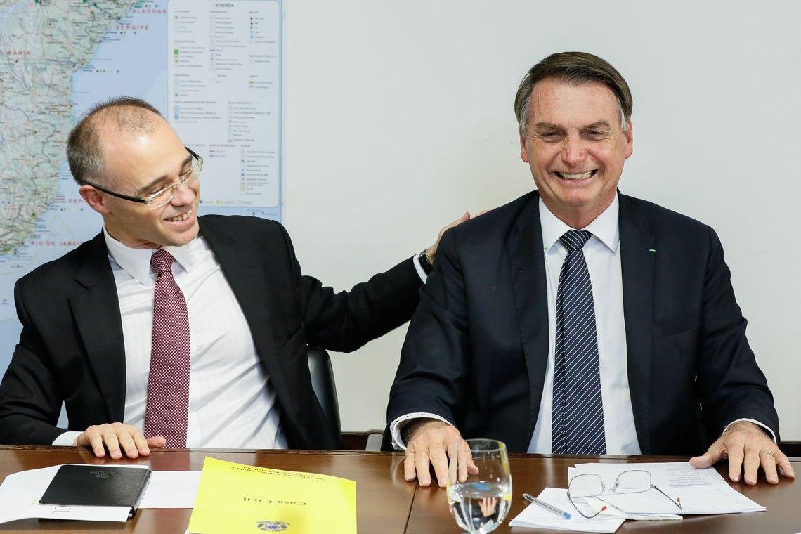 Bolsonaro retirou sigilo banc&aacute;rio de opera&ccedil;&otilde;es com recursos p&uacute;blicos