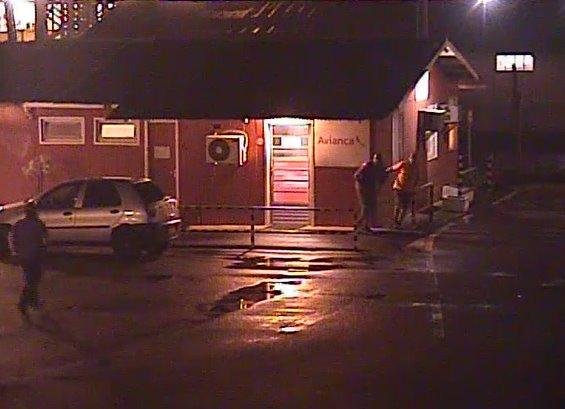 Imagem das c&acirc;meras de vigil&acirc;ncia mostra movimenta&ccedil;&atilde;o de criminosos