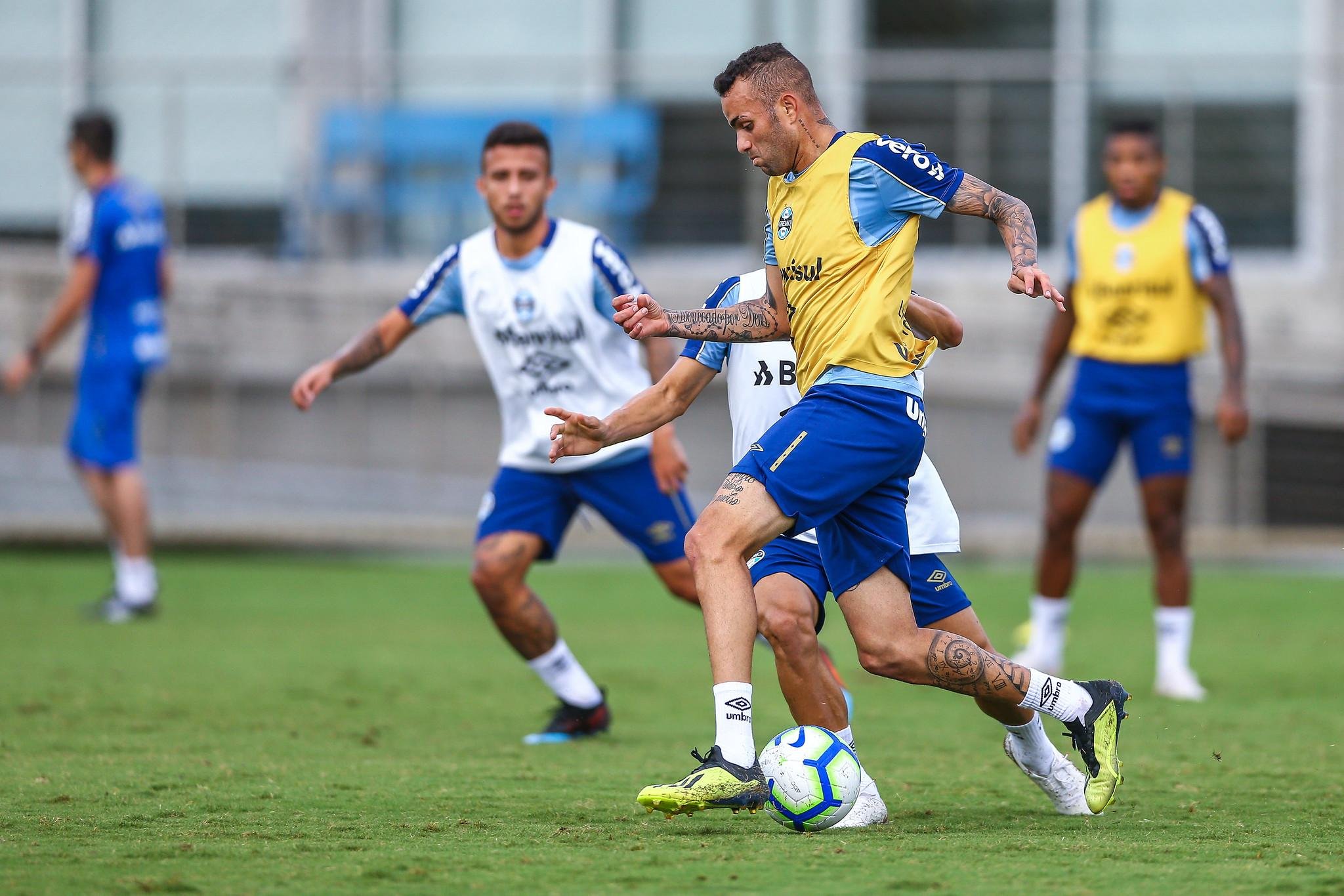 Renato descartou utiliza&ccedil;&atilde;o de Luan como falso 9