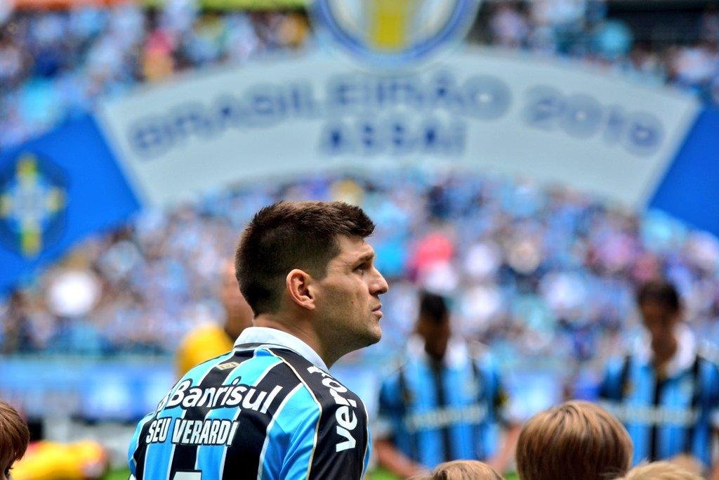 Kannemann pode deixar o Gr&ecirc;mio no meio do ano