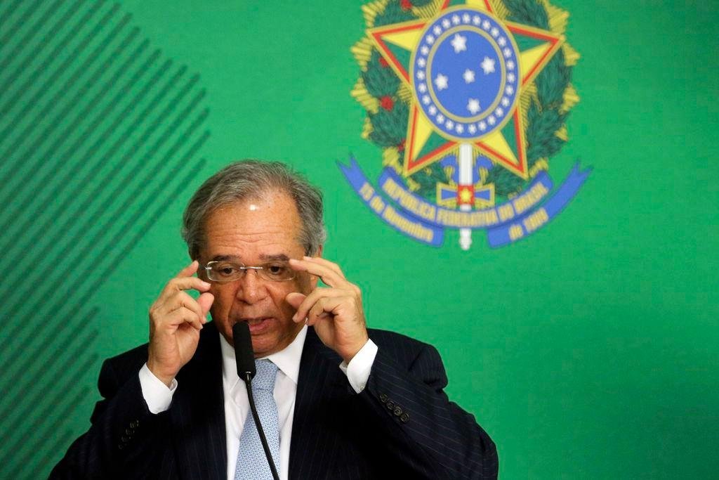 Ministro da Economia, Paulo Guedes, aceita distribuir uma parcela dos R$ 106 bilh&otilde;es previstos com o megaleil&atilde;o do pr&eacute;-sal com os Estados desde que haja avan&ccedil;o na vota&ccedil;&atilde;o da reforma da Previd&ecirc;ncia