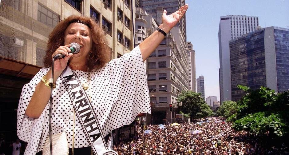 Beth Carvalho recebeu homenagem de amigos e artistas