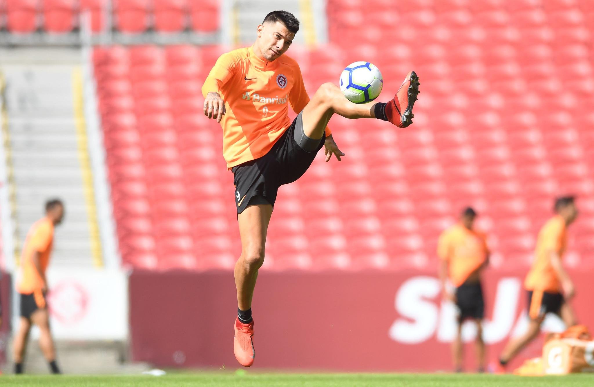Cuesta se recuperou e deve enfrentar o Flamengo
