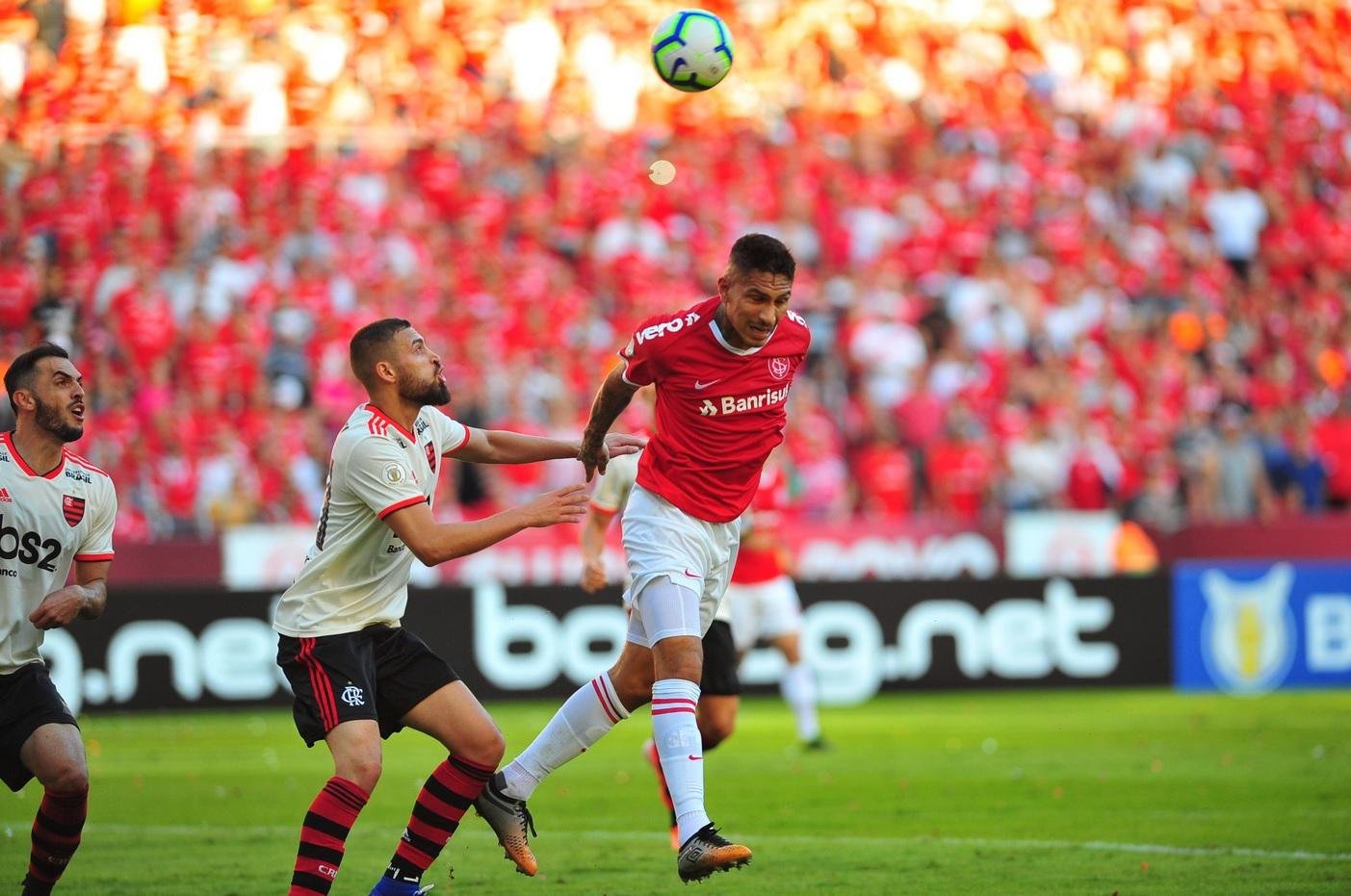 Centroavante pediu aten&ccedil;&atilde;o para evitar gols como o do segundo tempo