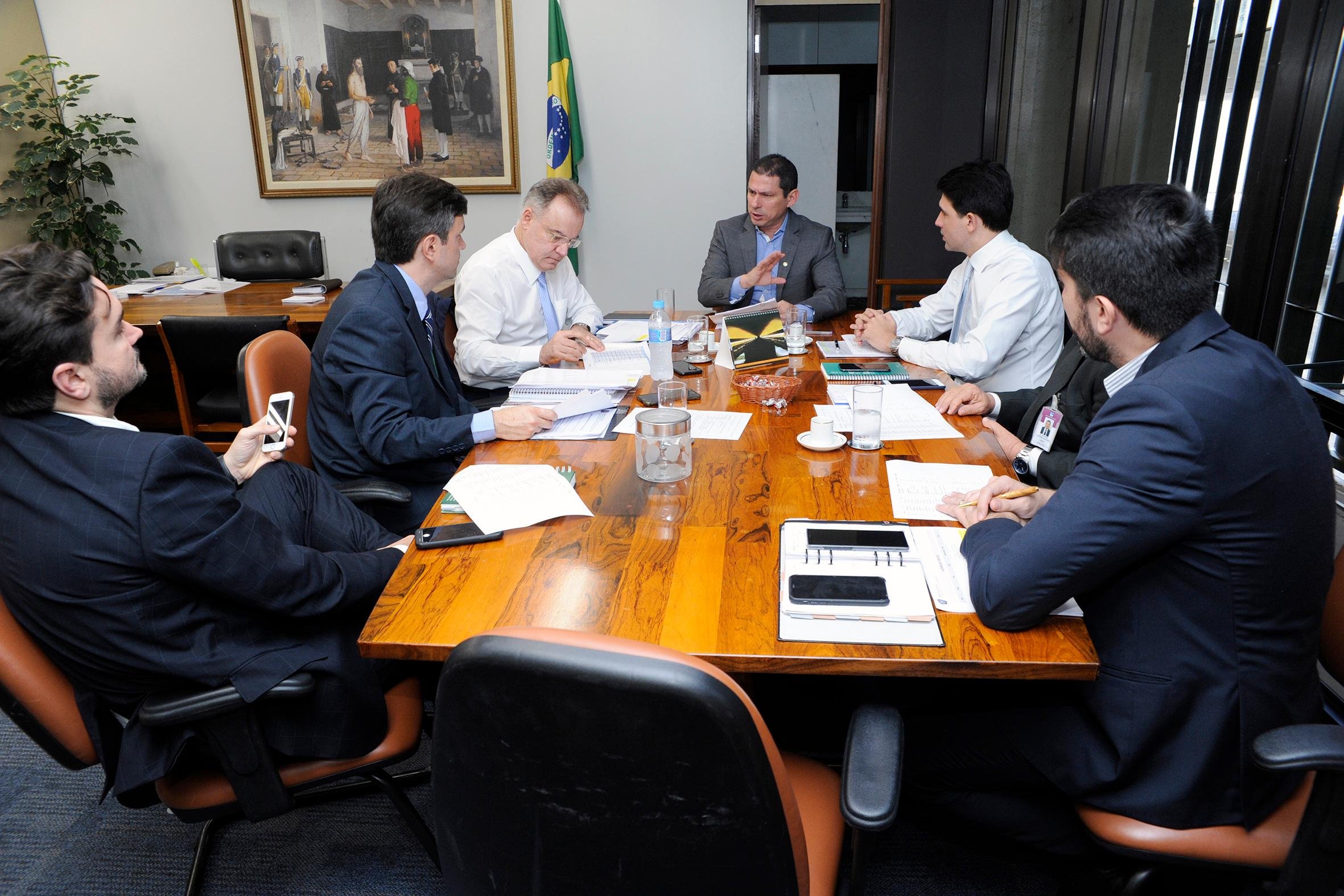 Parlamentares devem ter "consultoria" &agrave; disposi&ccedil;&atilde;o durante tr&acirc;mite