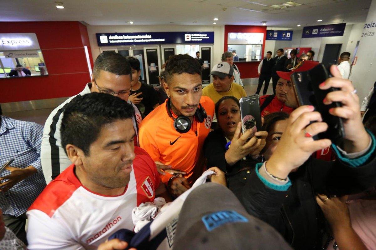 Guerrero foi o mais solicitado no desembarque na Argentina
