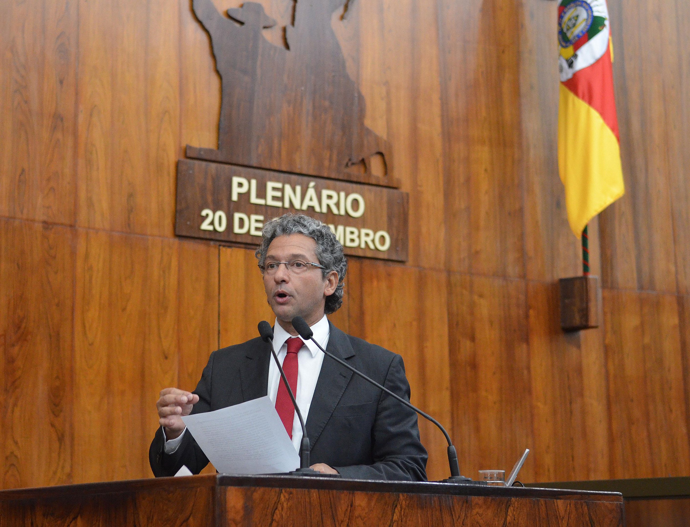 L&iacute;der do governo projetou que PEC dever&aacute; ser aprovada com 40 votos