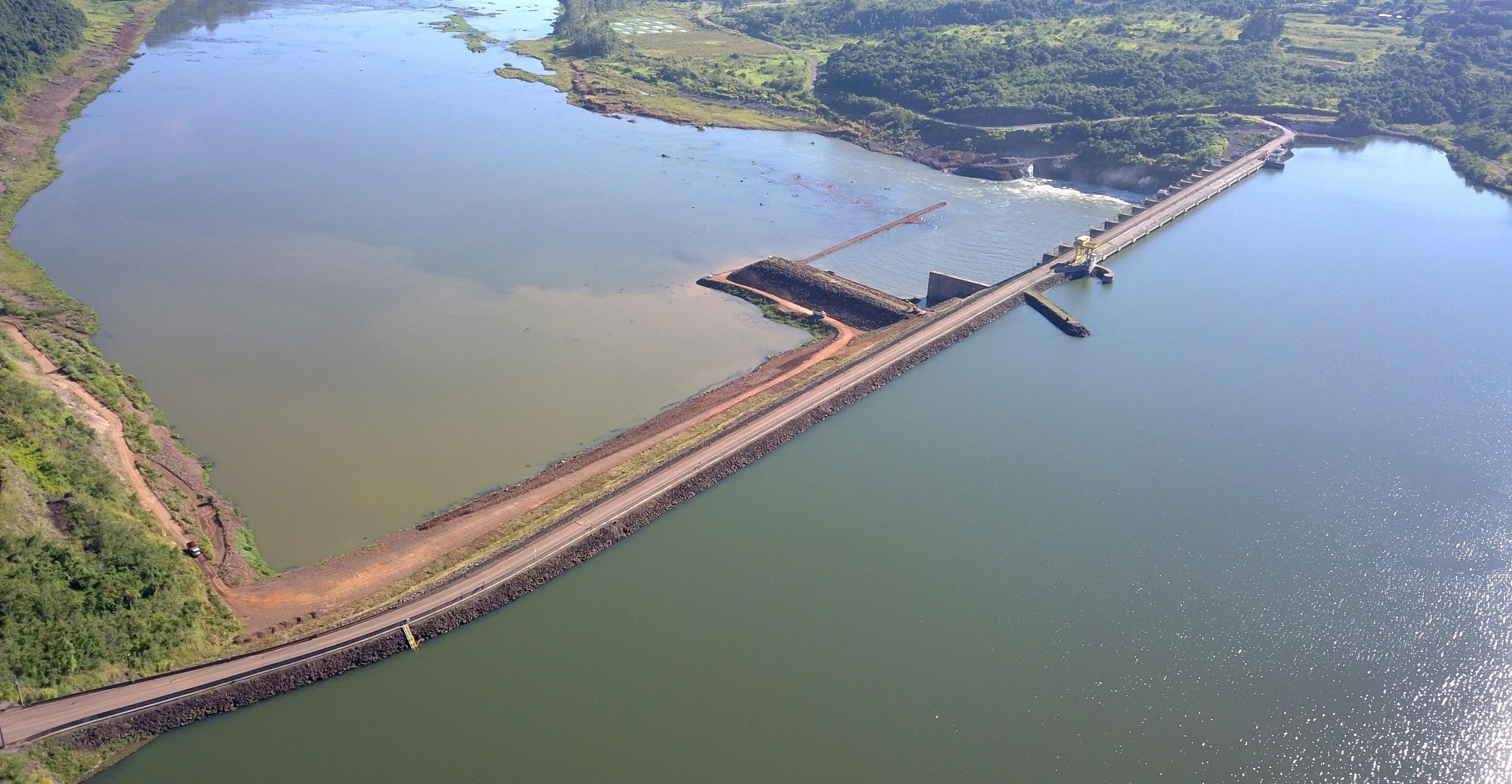 Os bloqueios ocorrem em raz&atilde;o de trabalhos na &aacute;rea da barragem