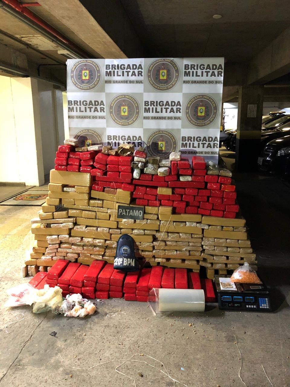 Pol&iacute;cia apreendeu 299 kg de maconha em Alvorada