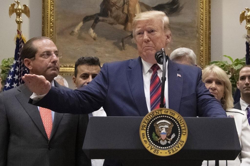 Presidente dos Estados Unidos, Donald Trump, afirmou nesta quinta-feira que est&aacute; observando o lan&ccedil;amento de m&iacute;sseis pela Coreia do Norte "muito seriamente"