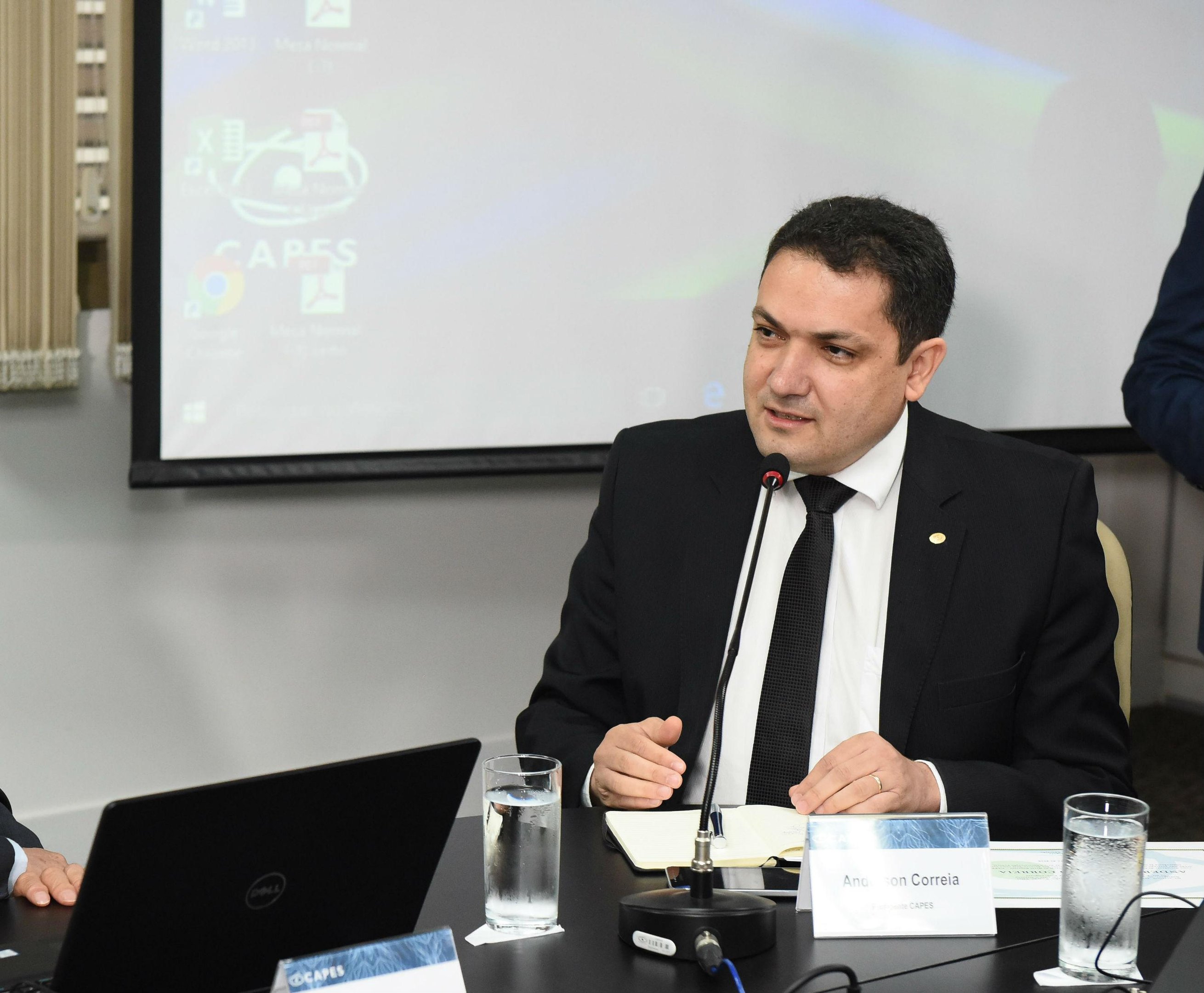 Presidente do Capes, Anderson Correia, afirmou que h&aacute; possibilidade de um desbloqueio no futuro
