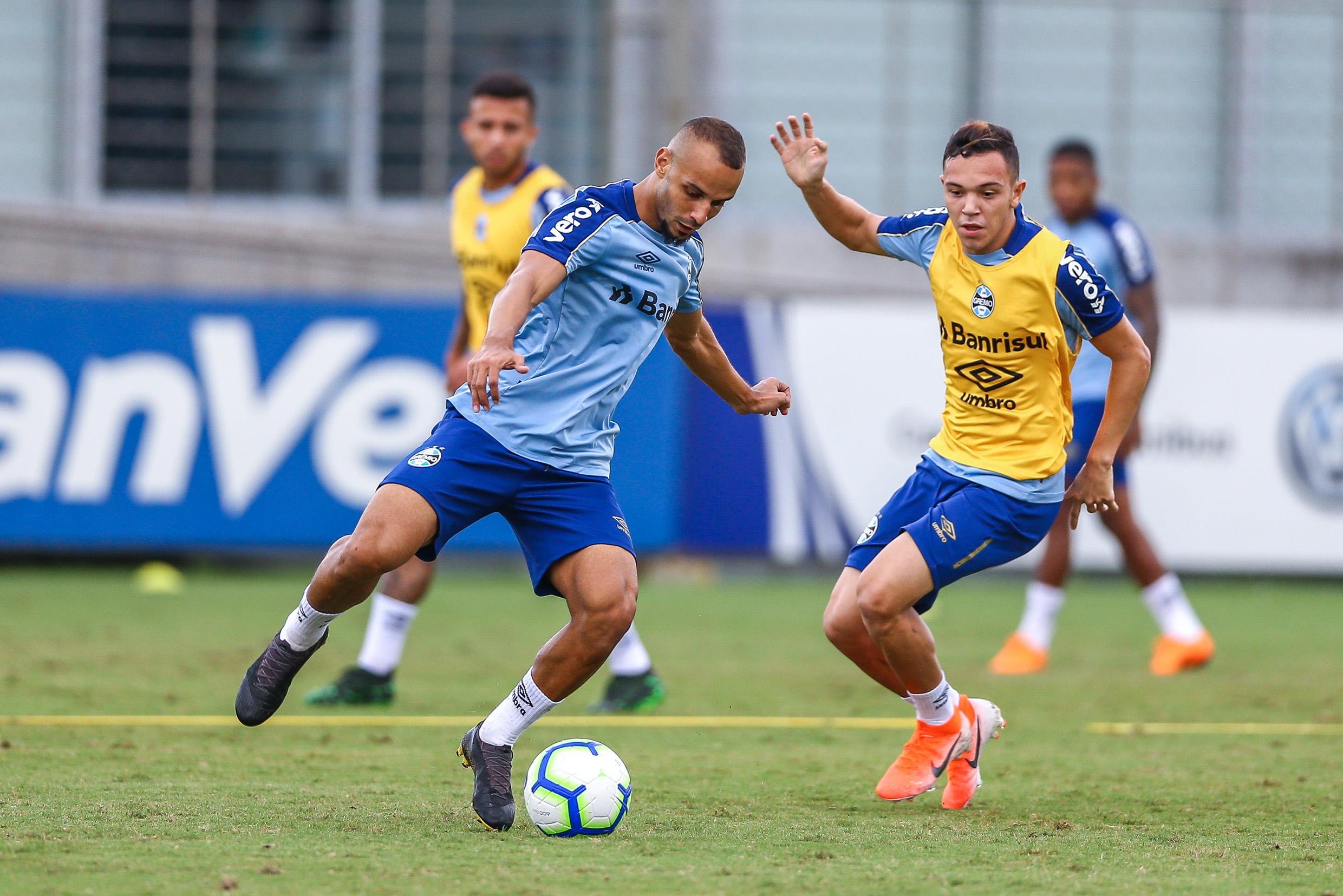 Tricolor enfrenta a equipe paulistas &agrave;s 19h deste s&aacute;bado