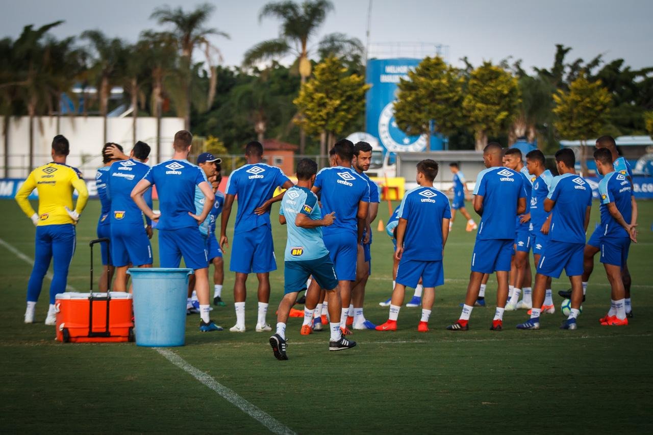 Treino desta sexta-feira foi aberto apenas no come&ccedil;o da atividade