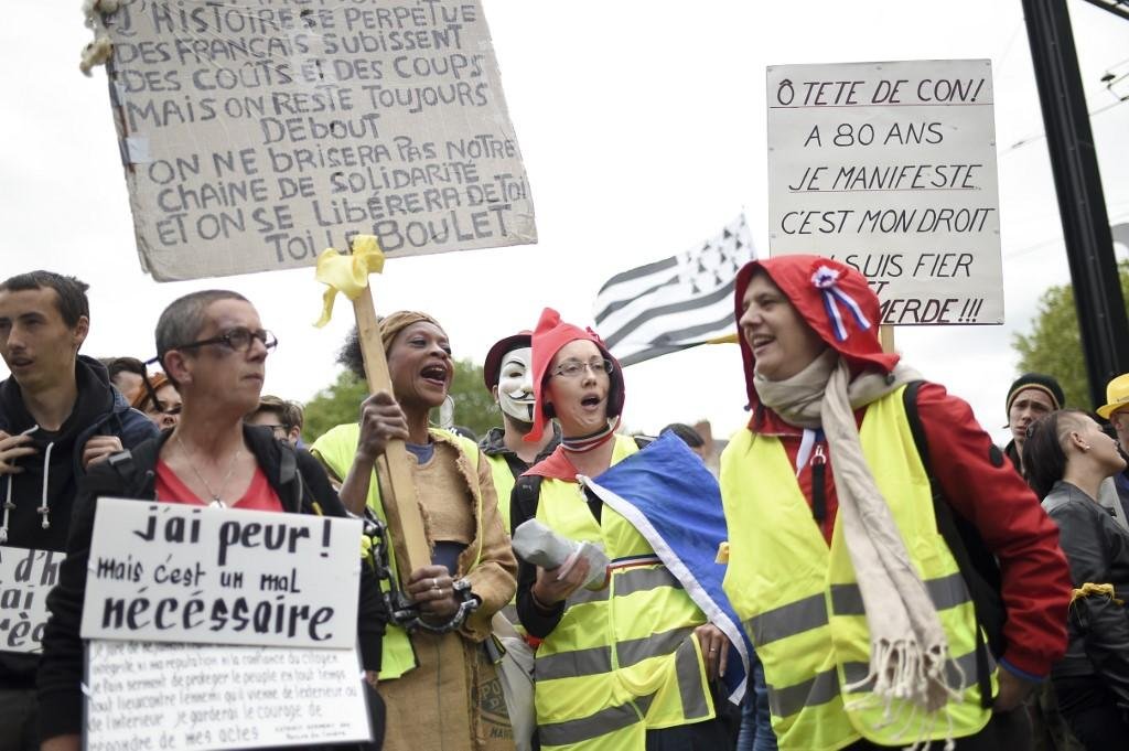 Dos cerca de 18,6 mil manifestantes em todo o pa&iacute;s tomaram as ruas, incluindo 1,2 mil em Paris