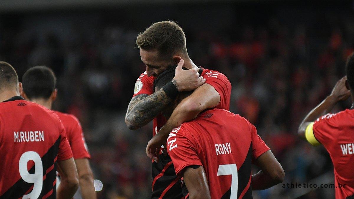 Athletico venceu o Bahia por 1 a 0 na Arena da Baixada