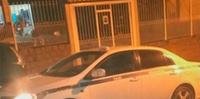 O taxista estava dentro de um Toyota Corolla, na rua Barão de Santo Ângelo