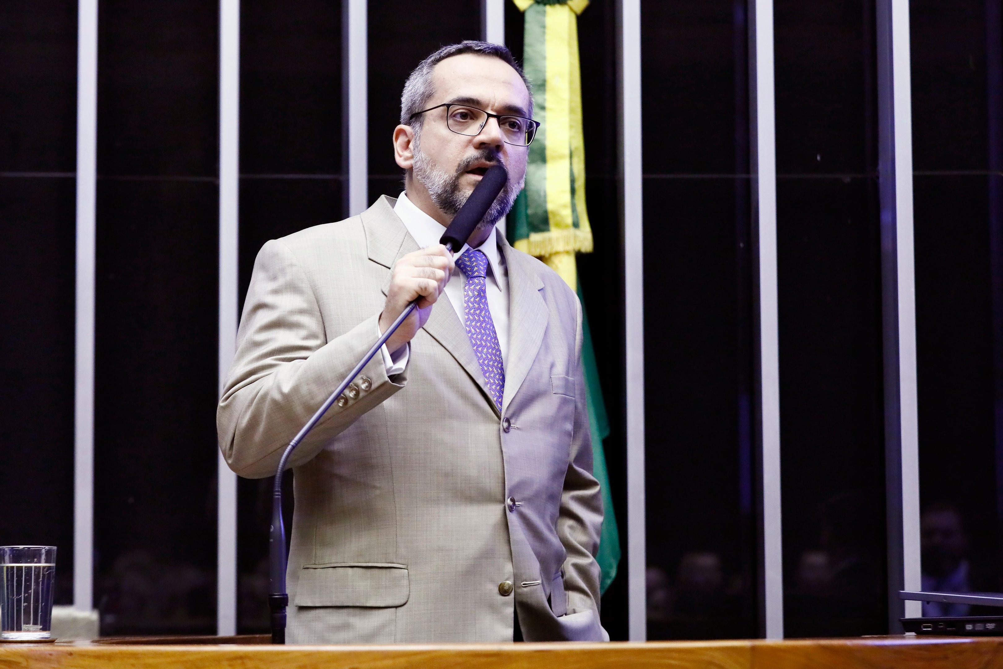 Ministro falou no plen&aacute;rio da C&acirc;mara dos Deputados na tarde de hoje