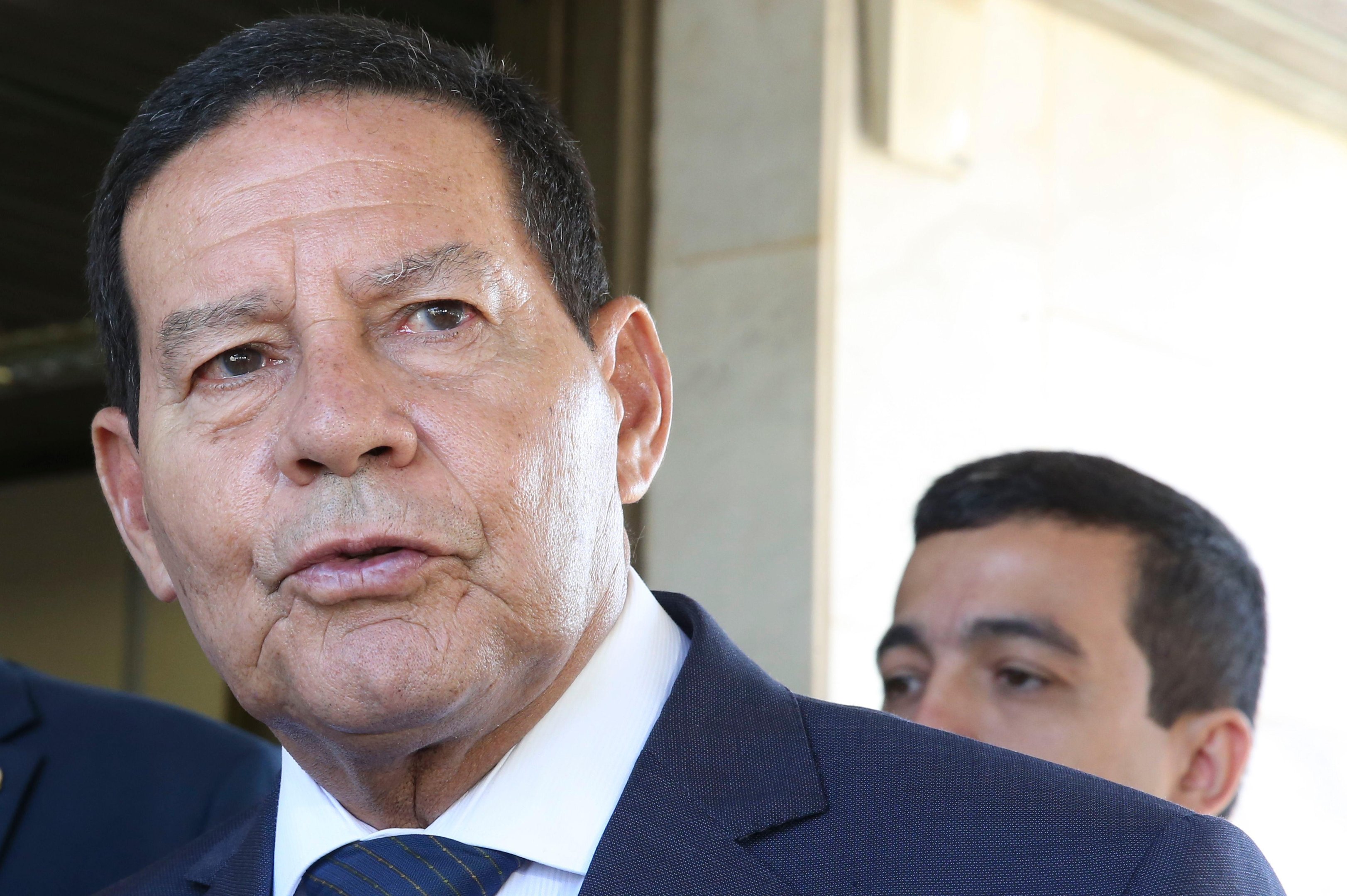 Presidente em exerc&iacute;cio falou sobre manifesta&ccedil;&otilde;es e classificou protestos como algo "normal"