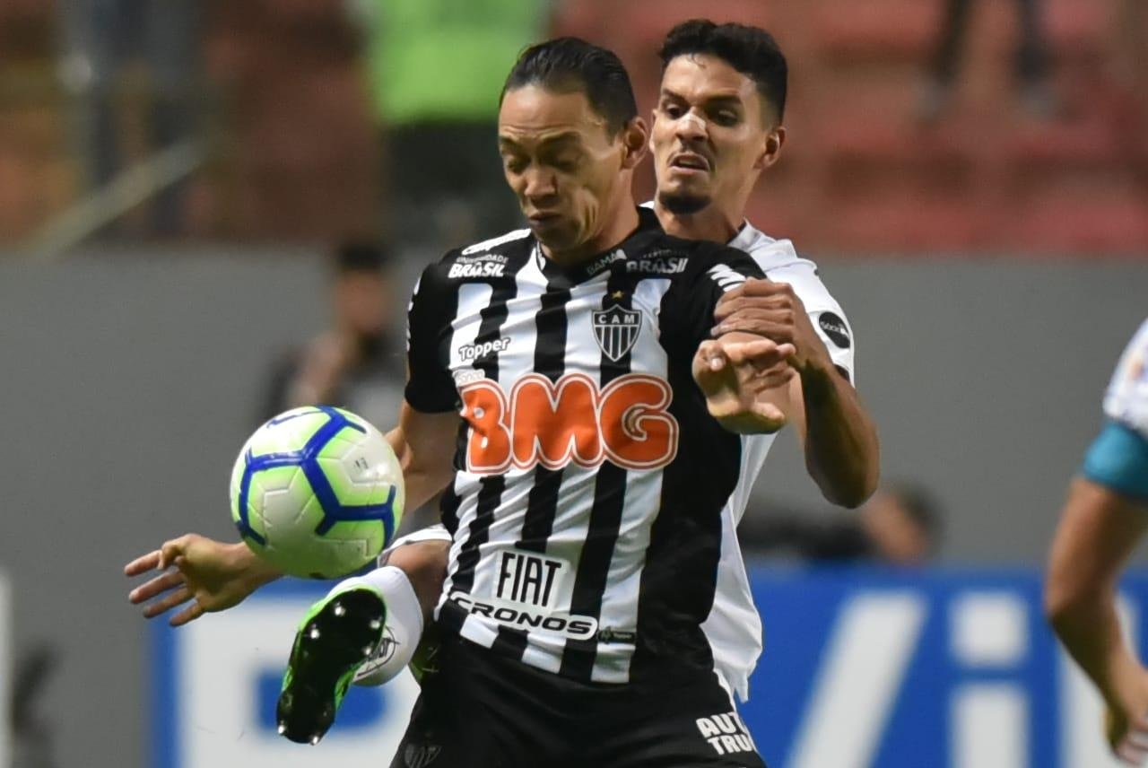 Galo melhorou na segunda etapa, mas nenhuma das equipes conseguiu alterar o marcador