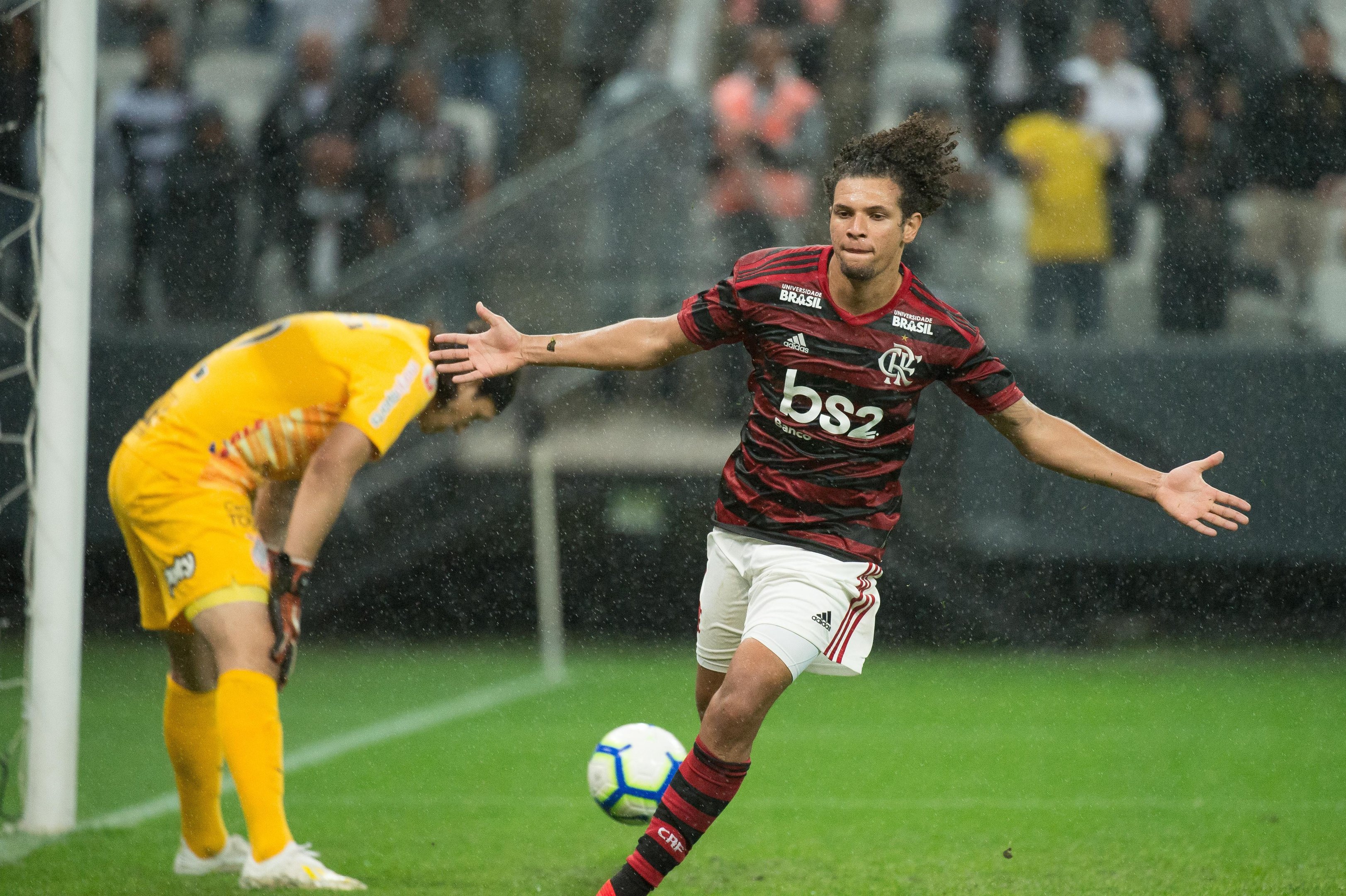 Willian Ar&atilde;o marcou para o Flamengo aos 33 minutos do segundo tempo