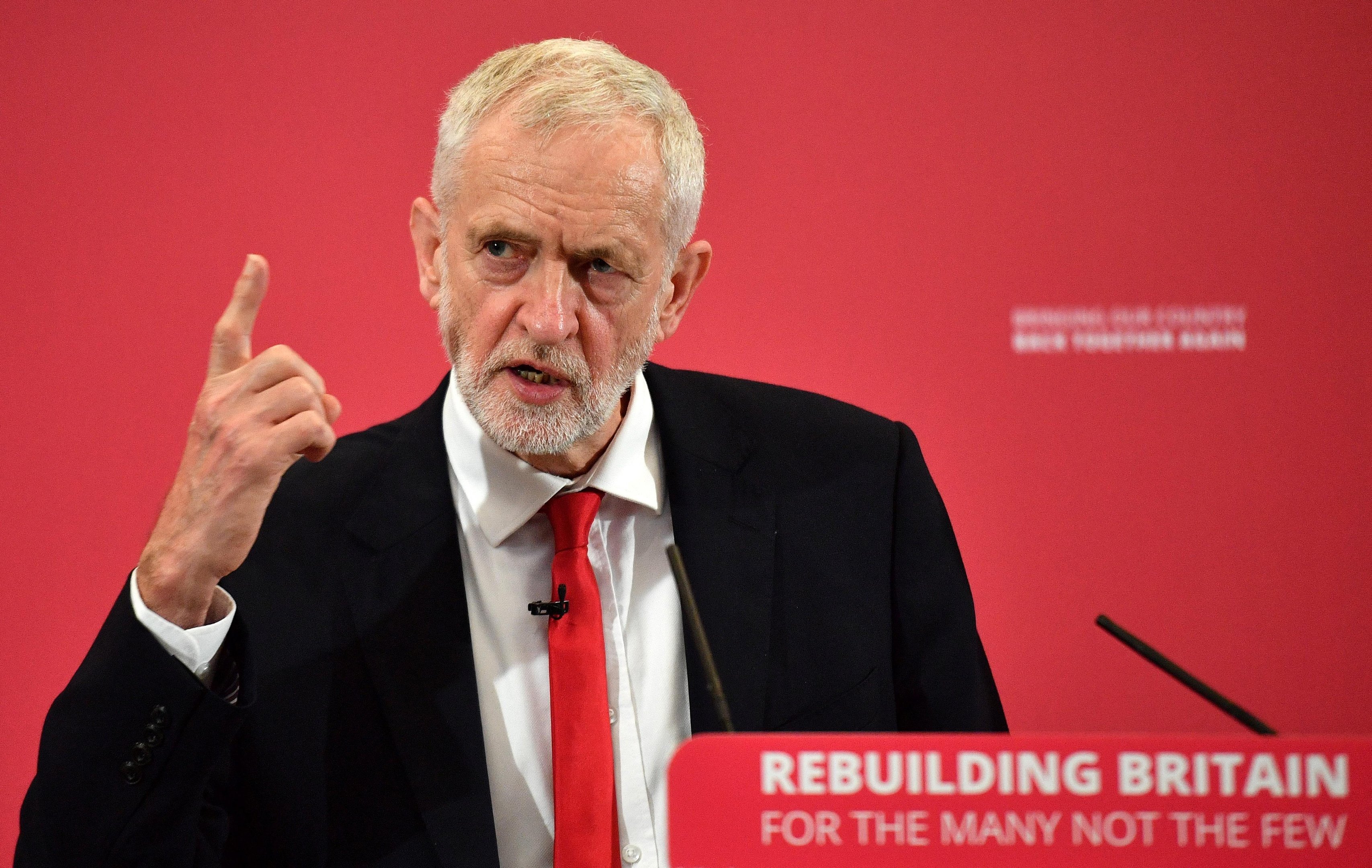 L&iacute;der da oposi&ccedil;&atilde;o trabalhista brit&acirc;nica, Jeremy Corbyn, anunciou a ruptura das negocia&ccedil;&otilde;es com o governo da conservadora Theresa May