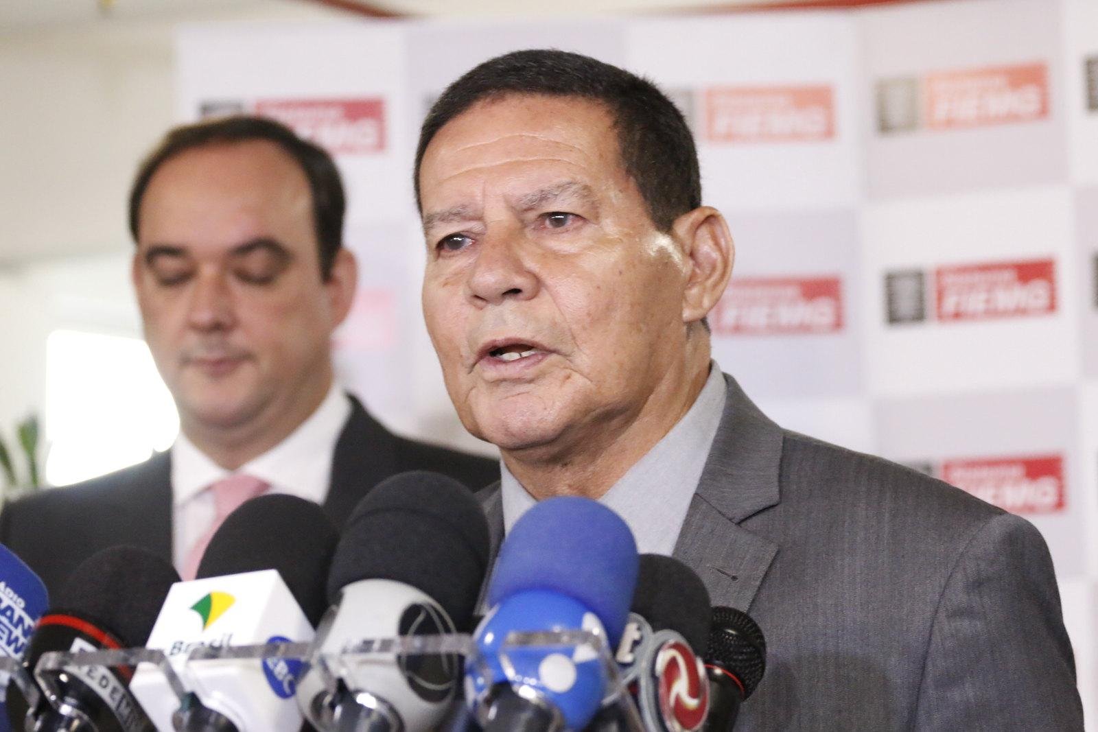 Vice-presidente da Rep&uacute;blica, Hamilton Mour&atilde;o, est&aacute; na China, onde participa da quinta edi&ccedil;&atilde;o da reuni&atilde;o da Comiss&atilde;o Sino-Brasileira de Alto N&iacute;vel de Concerta&ccedil;&atilde;o e Coopera&ccedil;&atilde;o