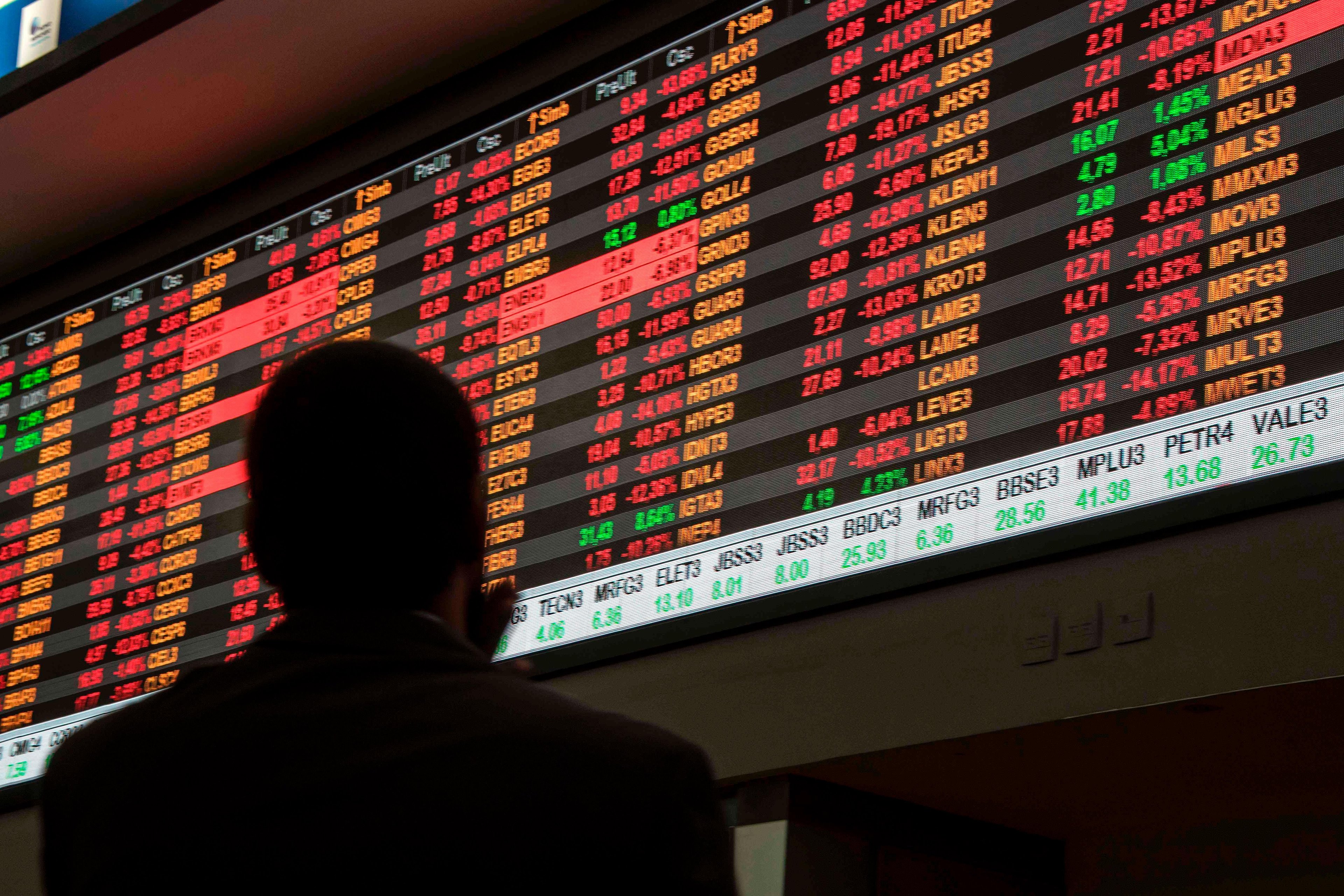 No ano, Ibovespa apresenta alta de 2,39% ante os 87.887 pontos do &uacute;ltimo preg&atilde;o de 2018