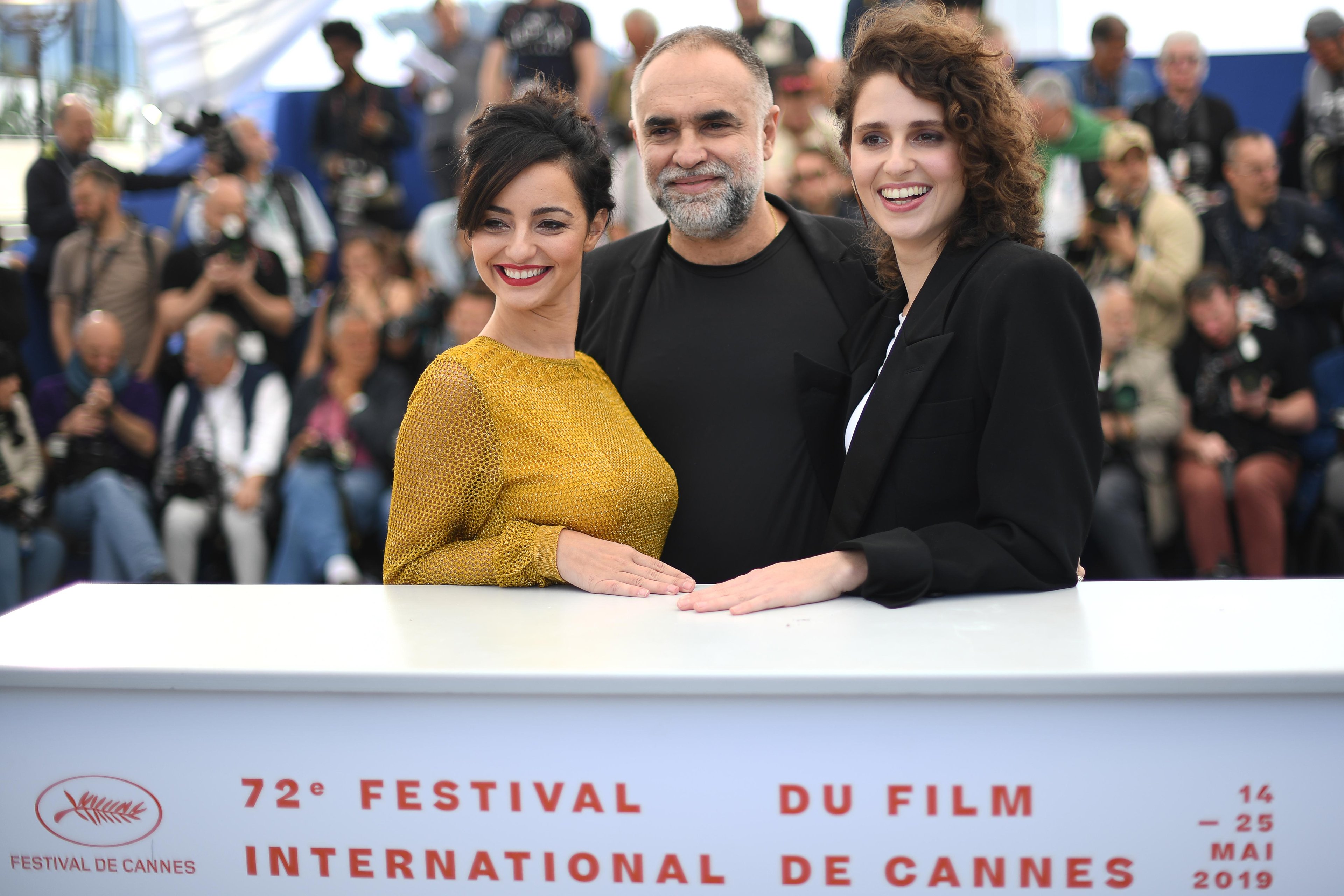 Filme marca estreia das protagonistas Carol Duarte e Julia Stockler, no cinema