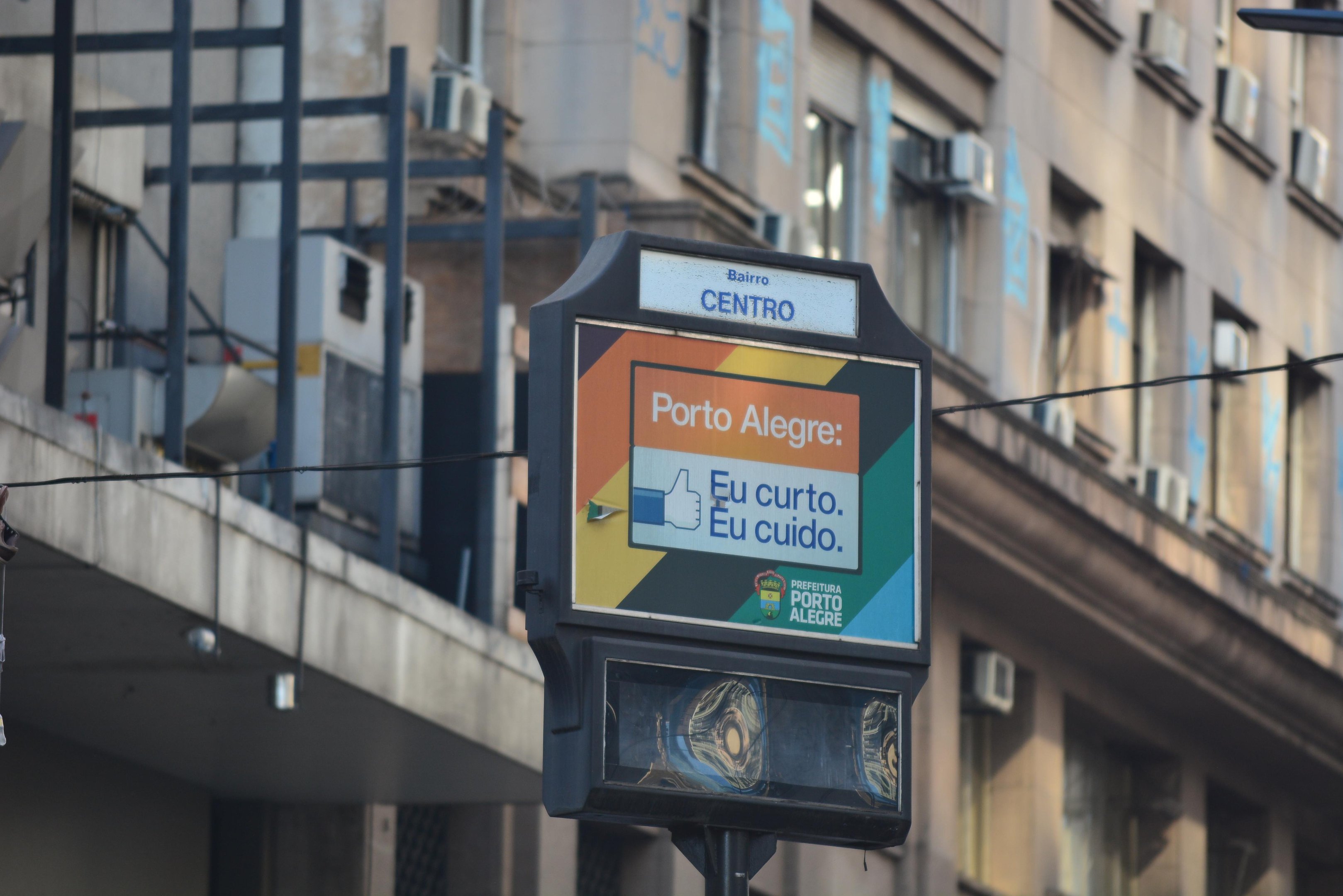 Duas empresas e dois cons&oacute;rcios apresentam propostas