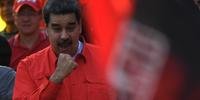 Guaidó alega ilegitimidade na eleição de Maduro culminando em intensa disputa interna