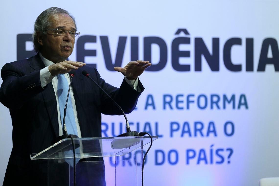 Ministro criticou os altos encargos trabalhistas que incidem hoje sobre a folha de pagamentos das empresas