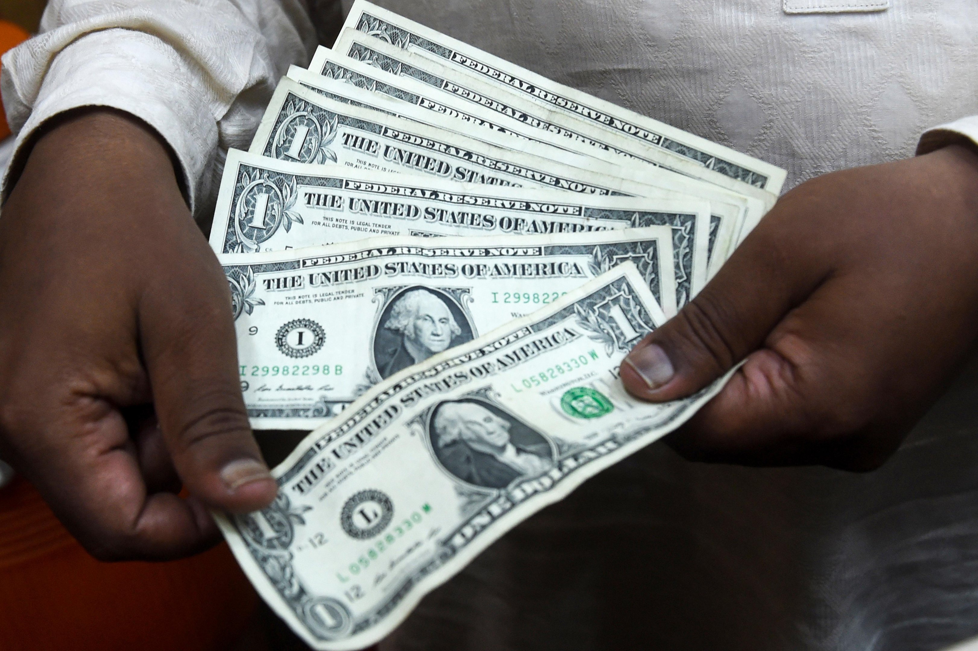 FMI advertiu que aumento das diverg&ecirc;ncias coloca em risco a recupera&ccedil;&atilde;o do crescimento global esperado para este ano