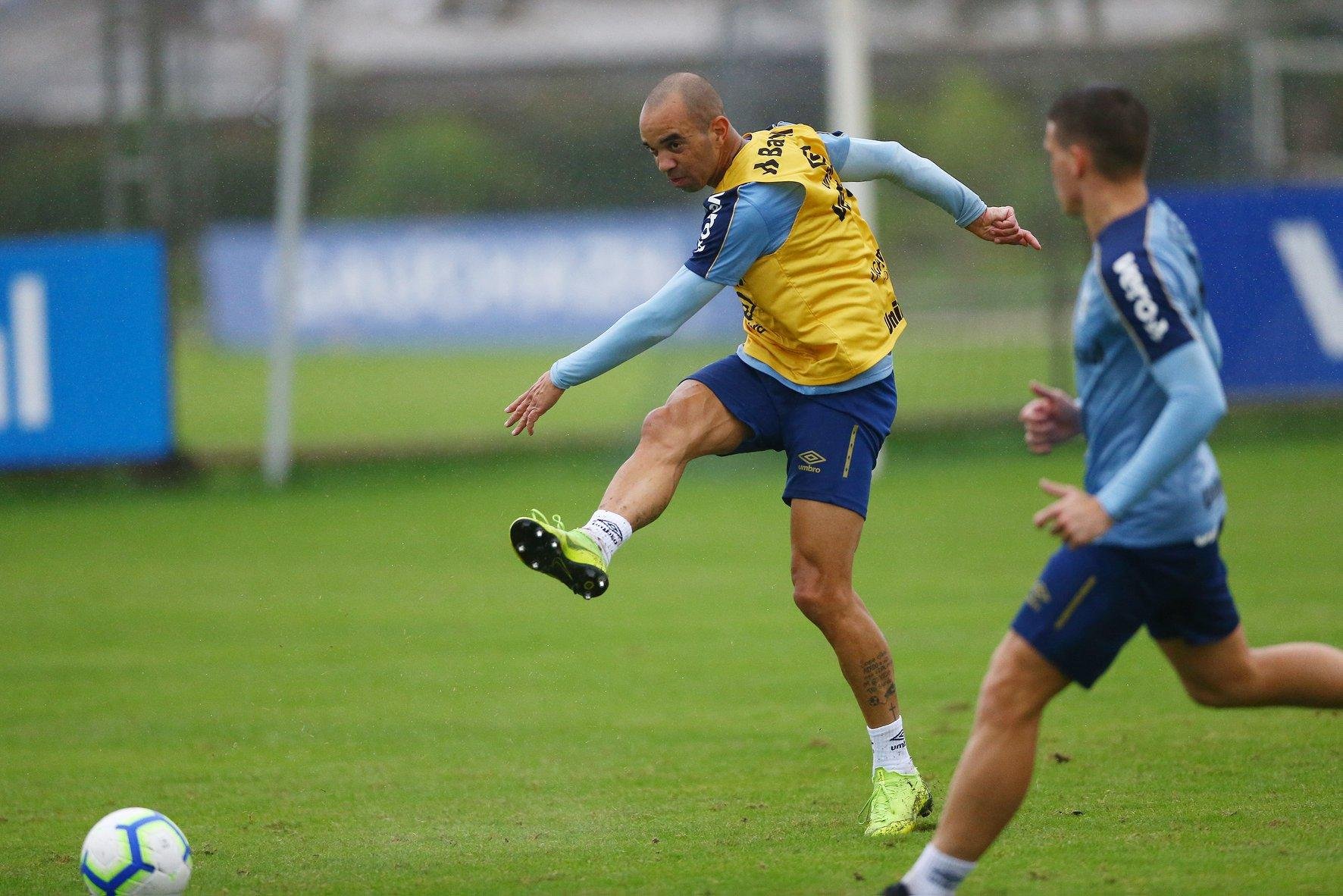 Tardelli volta a ficar &agrave; disposi&ccedil;&atilde;o de Renato contra o Galo