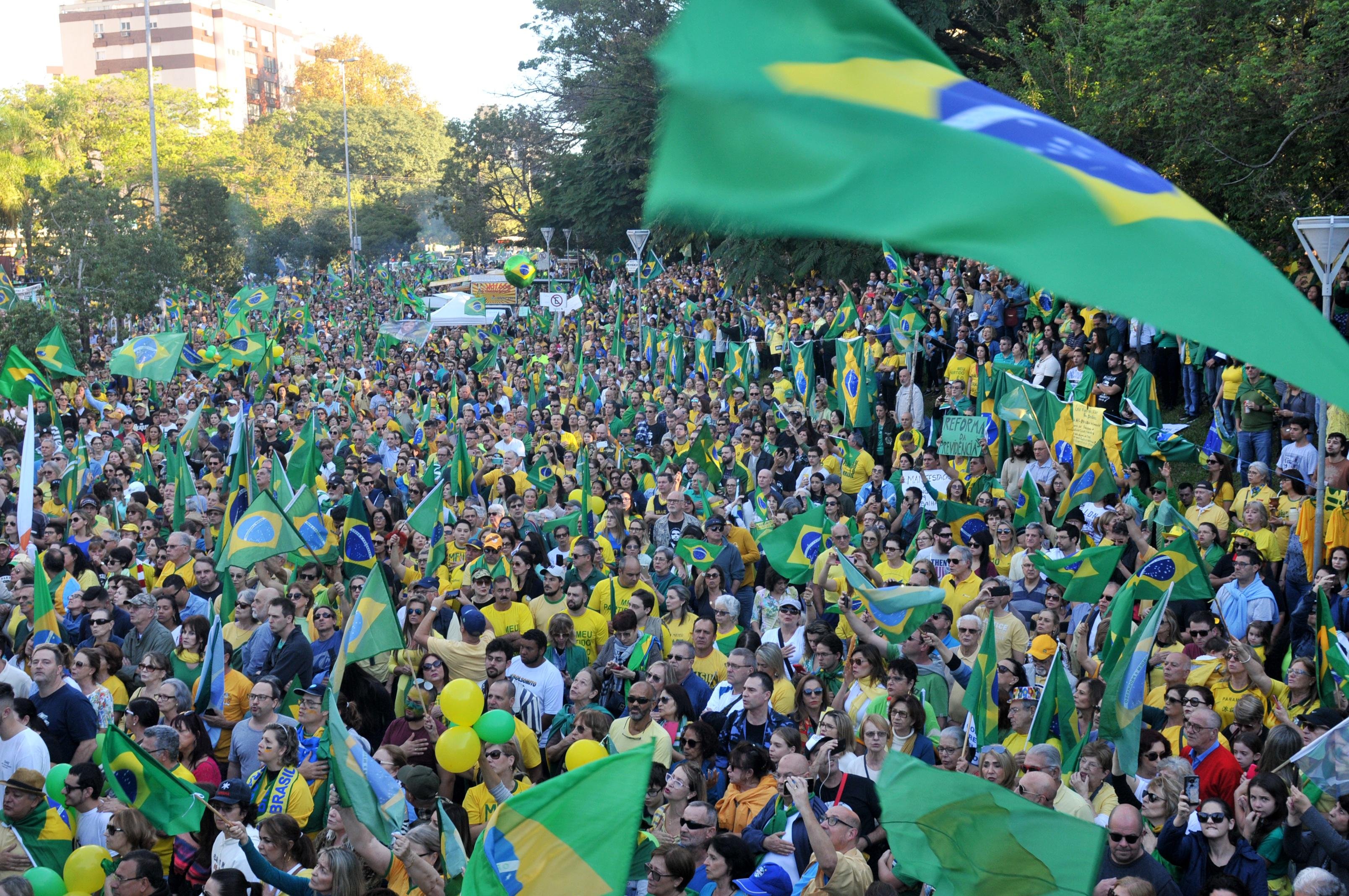 Manifestantes disseram que havia cerca de 40 mil pessoas no Parc&atilde;o