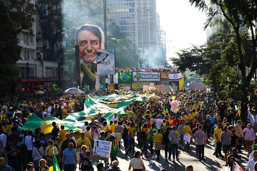 Manifesta&ccedil;&otilde;es em apoio a Bolsonaro ocorreram nesse domingo