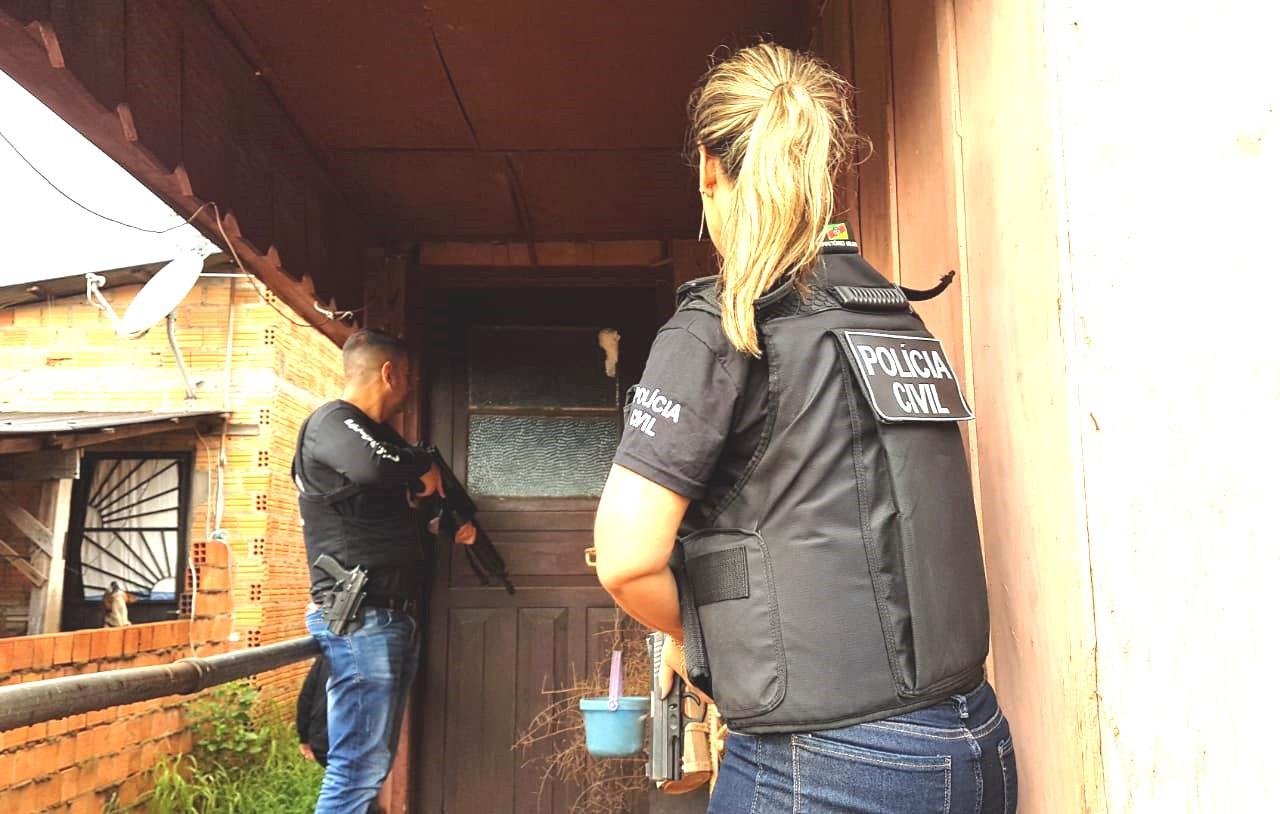 Agentes ga&uacute;chos cumprem mais de 200 ordens judiciais