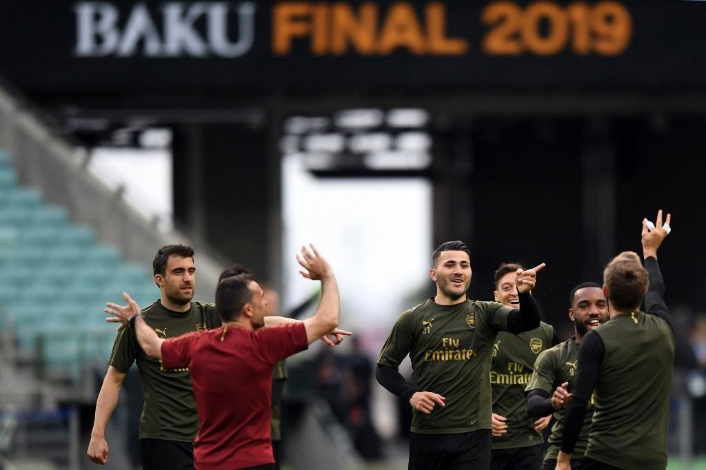Arsenal treina no est&aacute;dio de Baku, palco da final da Liga Europa