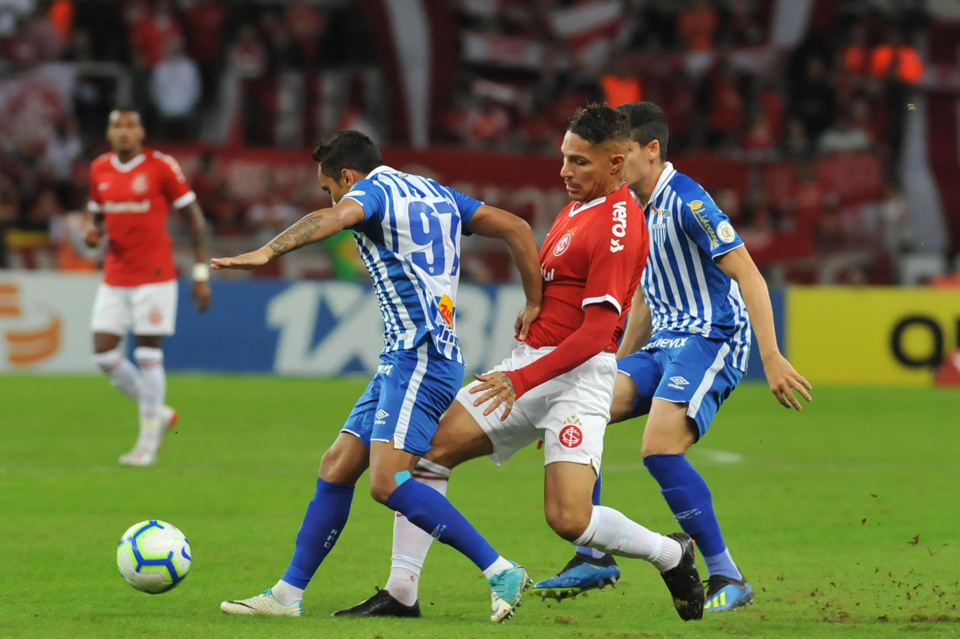 Inter e Ava&iacute; se enfrentam na noite deste domingo
