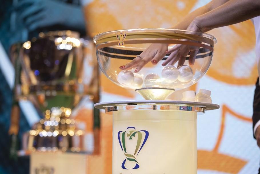 Sem direcionamento previsto, o sorteio pode definir um Gre-Nal nas quartas da Copa do Brasil