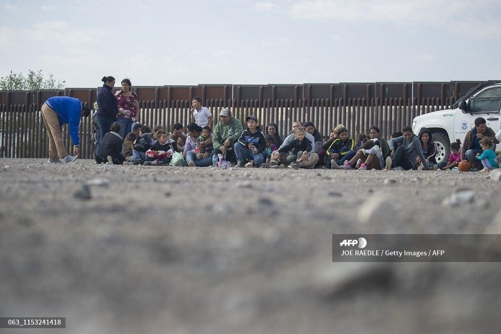 Donald Trump acusa pa&iacute;ses centro-americanos de n&atilde;o fazerem suficiente para conter &ecirc;xodo migrante