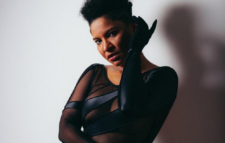 Larissa Luz busca evocar a f&eacute; e a ancestralidade por meio da m&uacute;sica