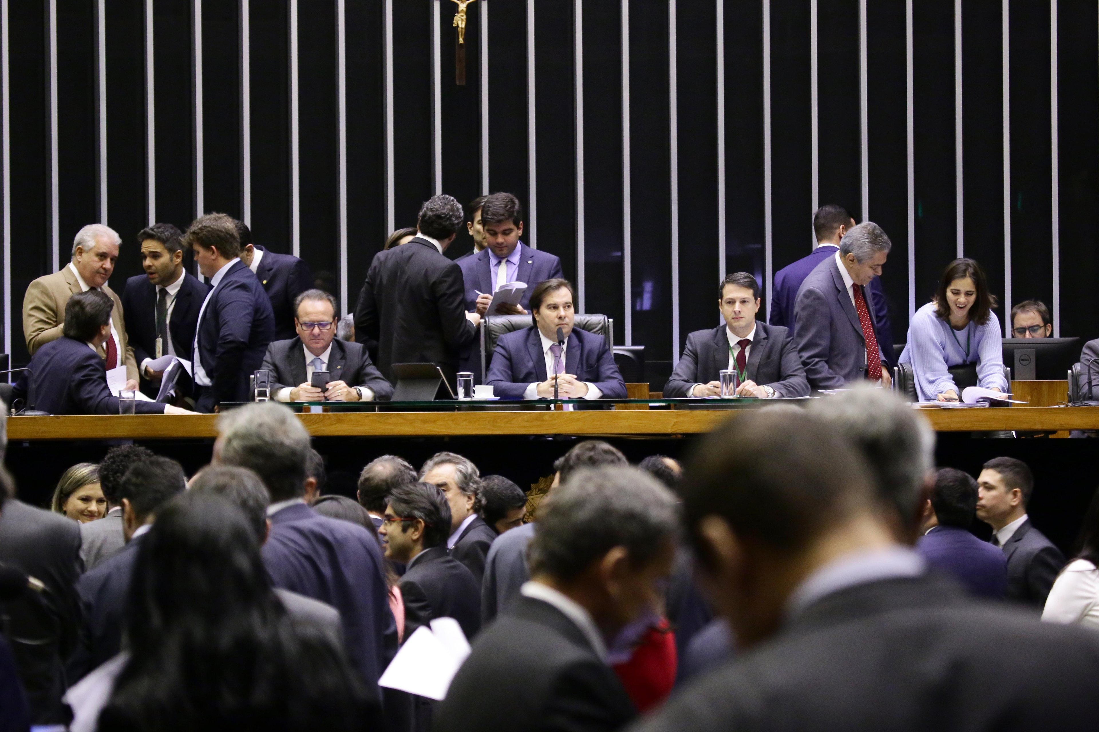 No segundo turno da vota&ccedil;&atilde;o, foram 351 votos a favor e nenhum contra