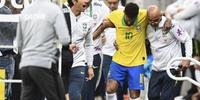 Rompimento no tornozelo direito tirou Neymar da Copa América