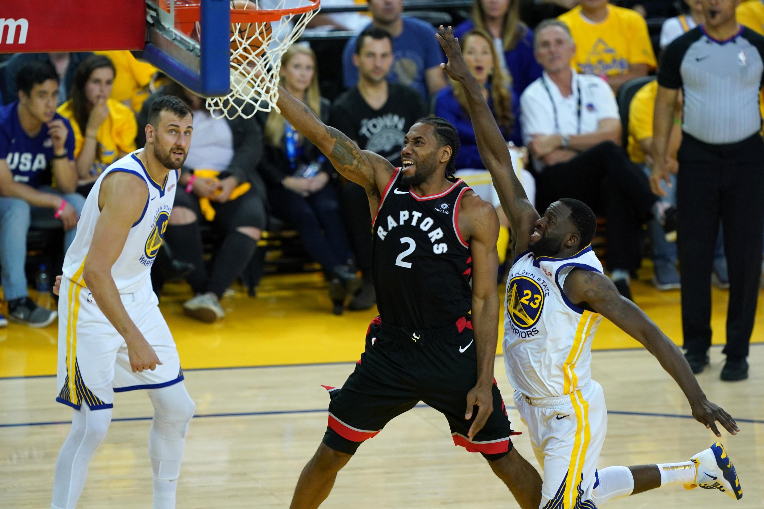 Kawhi Leonard  foi o cestinha do Toronto Raptors, com 30 pontos