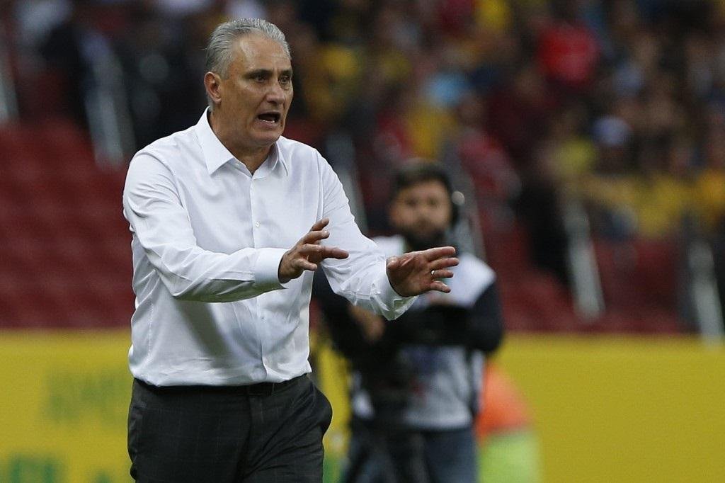 Treinador seguir&aacute; preparativos para torneio em S&atilde;o Paulo