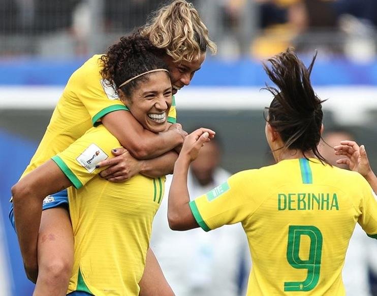 Cristiane foi destaque da partida de estreia, diante da Jamaica